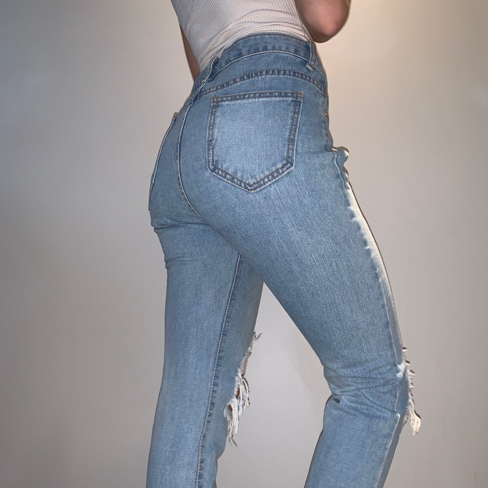 Light wash distressed mom jeans